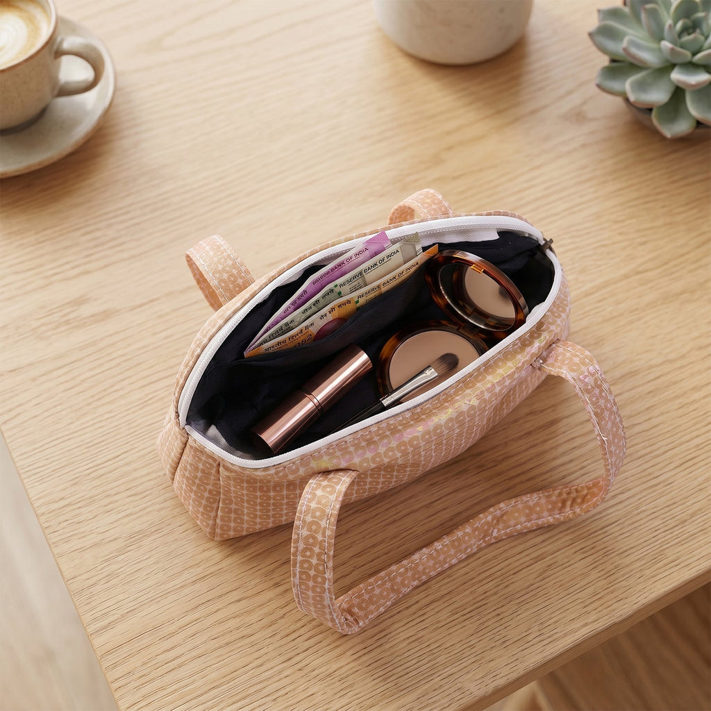 Mini Hand Purse For Girls  Compact And Stylish Zipper Bag